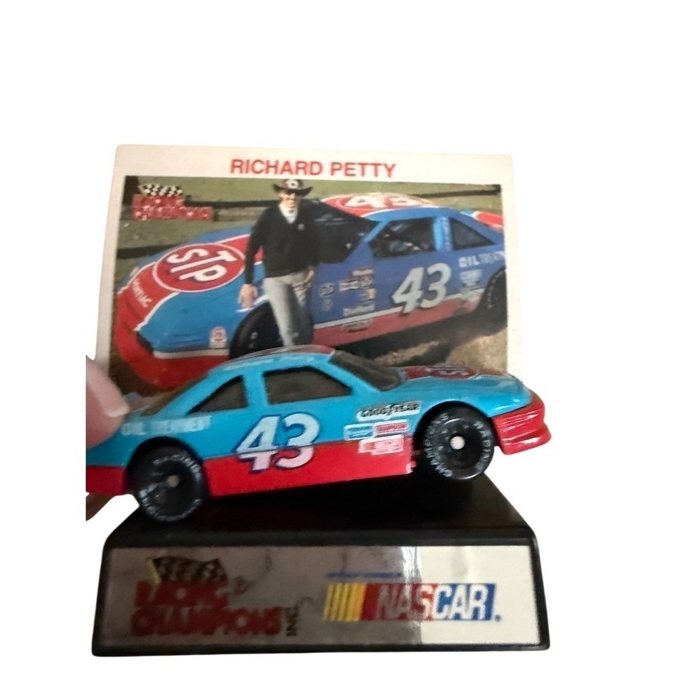 Racing‎ Champions NASCAR Richard Petty #43 STP Pontiac Grand Prix Diecast